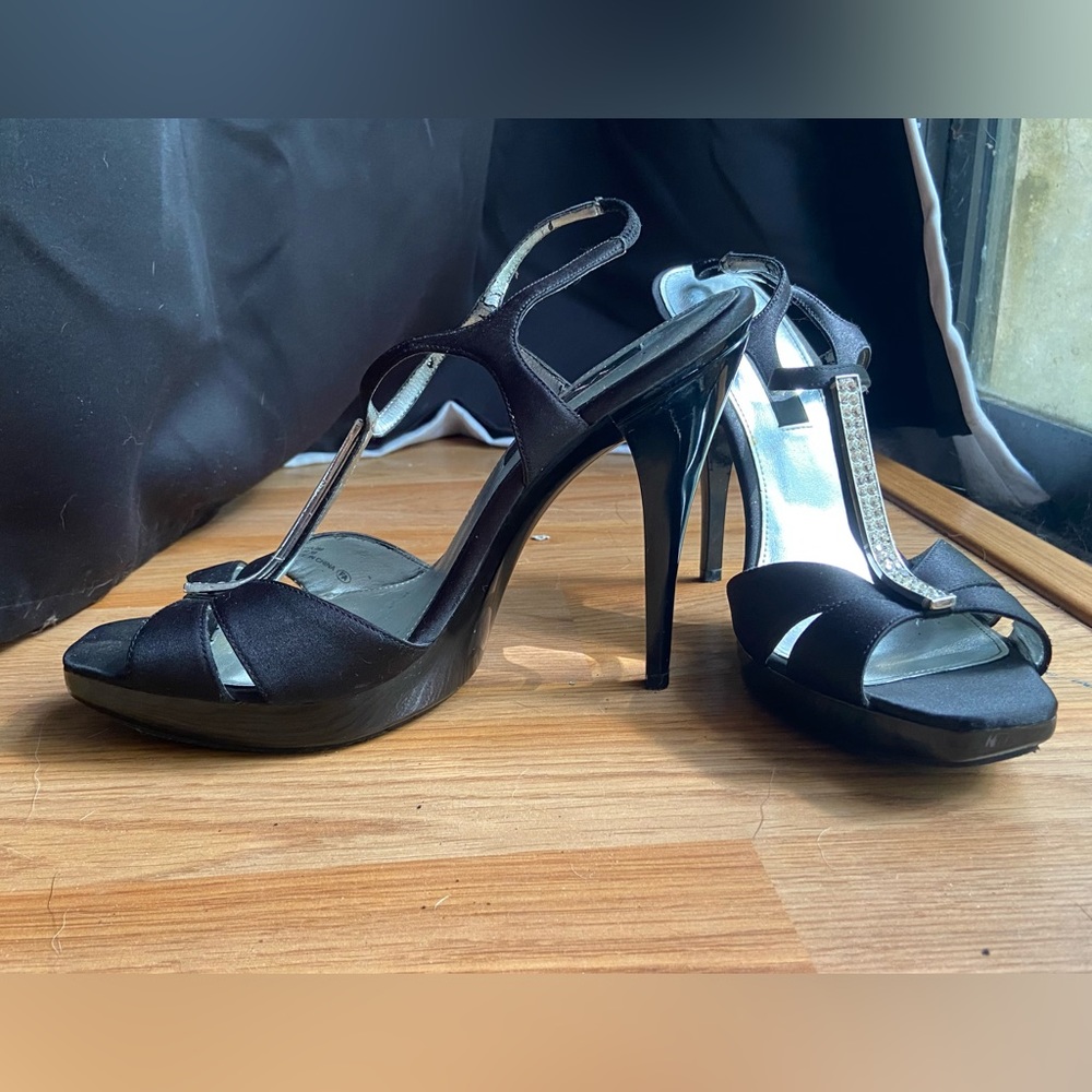 Nina “Lizbet” Heels 9